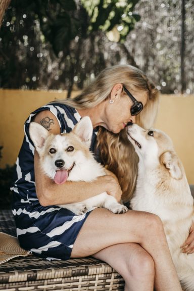 Tina con Greer y su madre Wilma